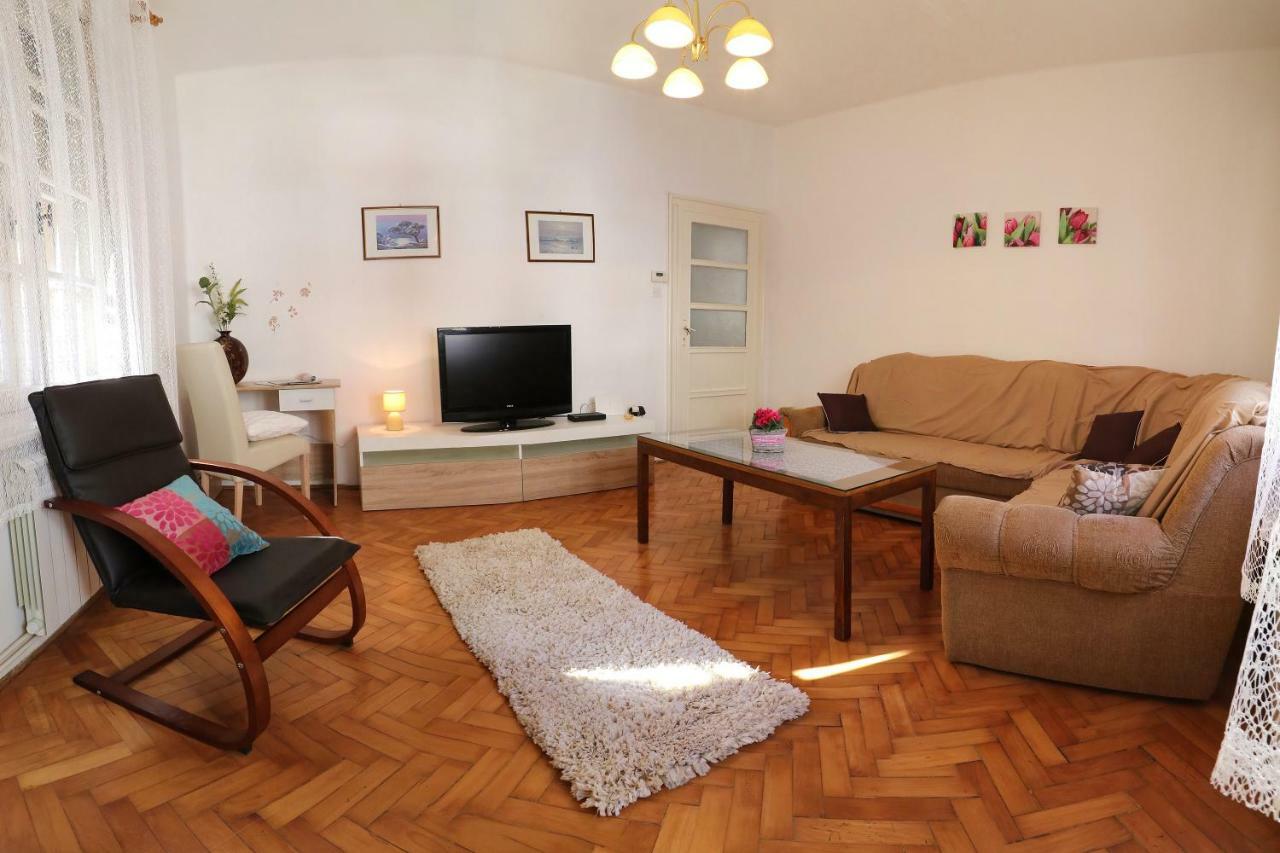 Arena Festival Apartment Pula Luaran gambar