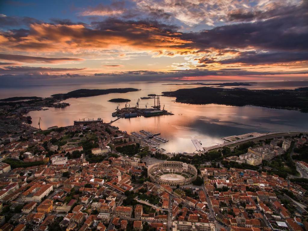 Arena Festival Apartment Pula Luaran gambar