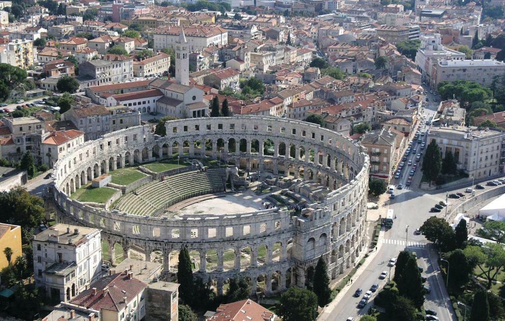 Arena Festival Apartment Pula Luaran gambar