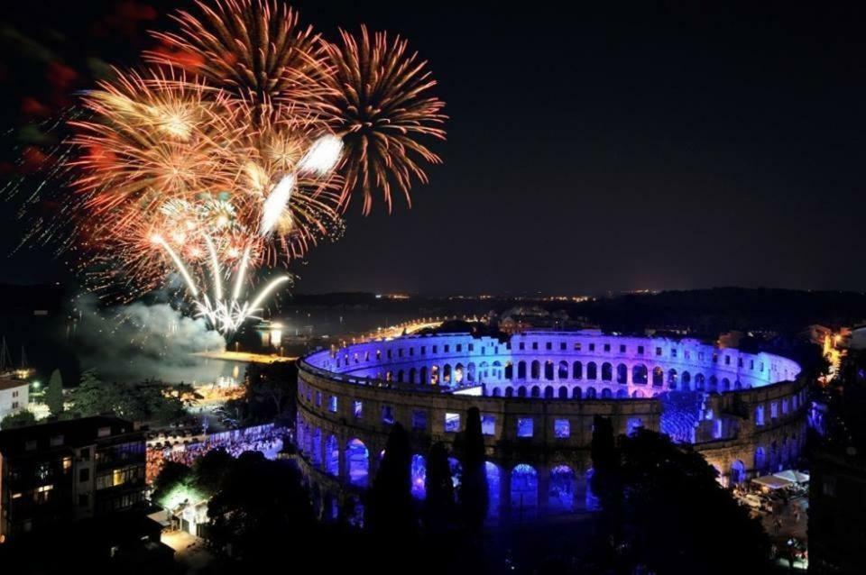 Arena Festival Apartment Pula Luaran gambar