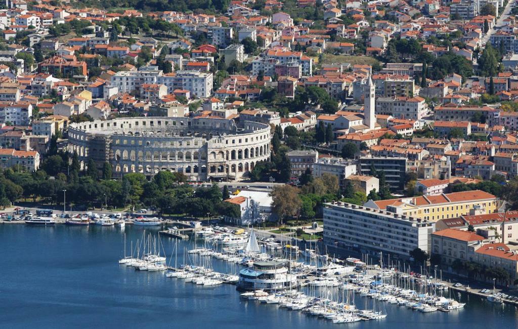Arena Festival Apartment Pula Luaran gambar